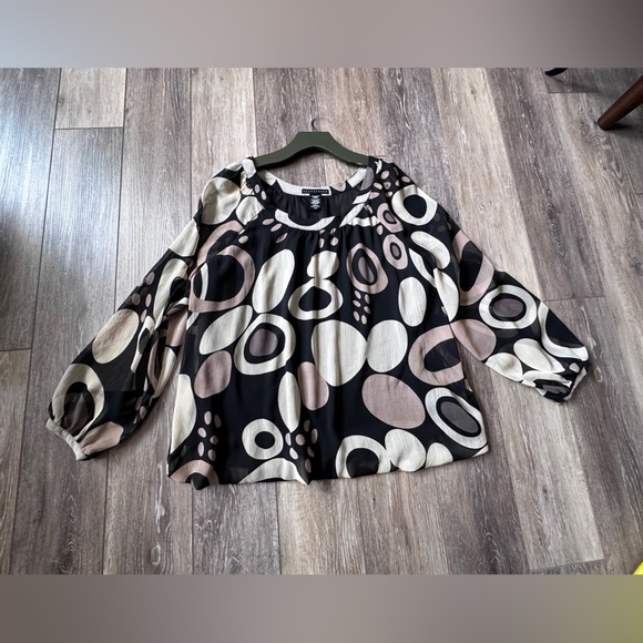 🛍️apostrophe Beautiful lining long sleeve blouse Size X-LARGE - Picture 1 of 10